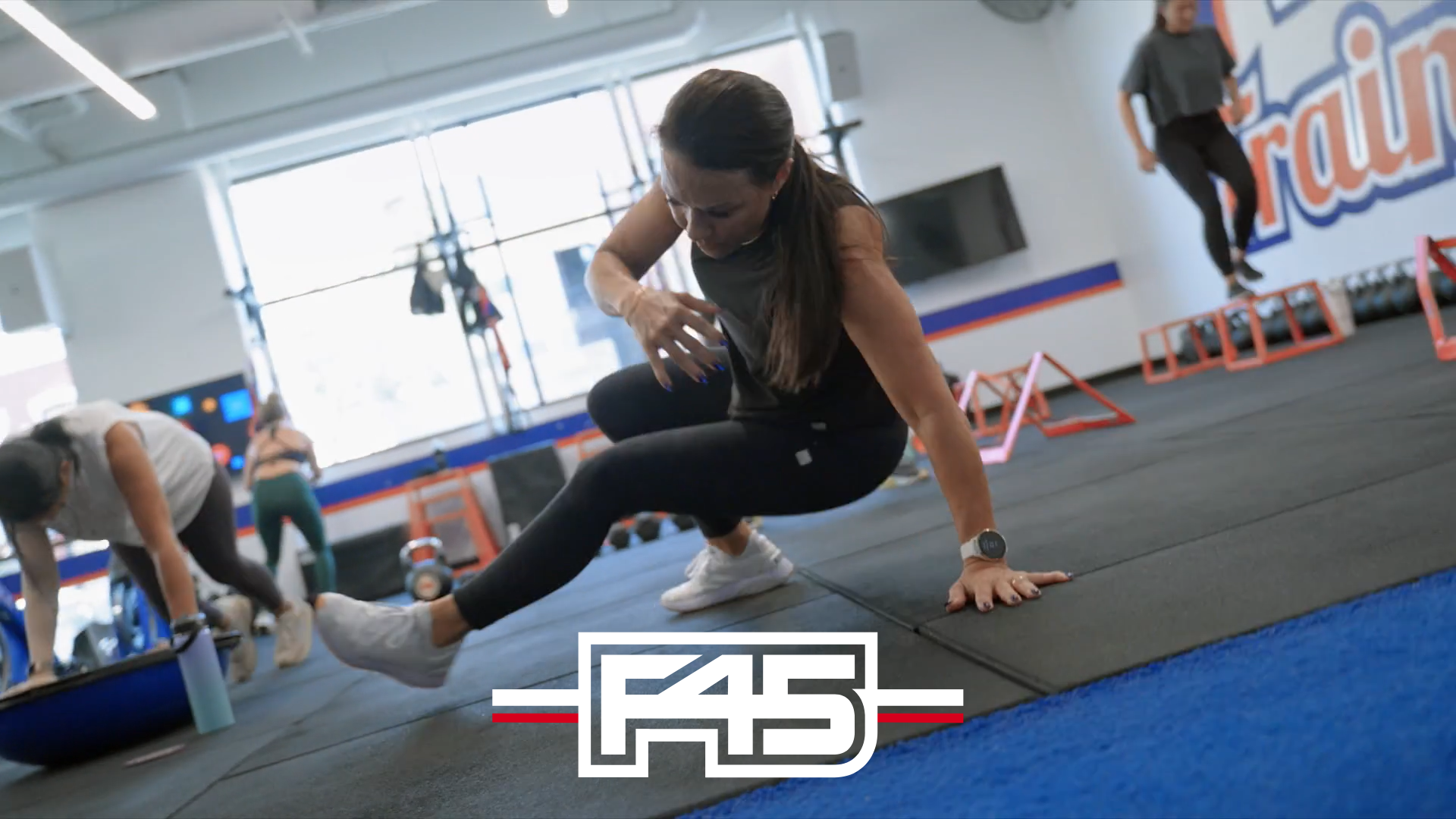 Read more about the article What Is F45 and Why Is It Different from Other Workouts?